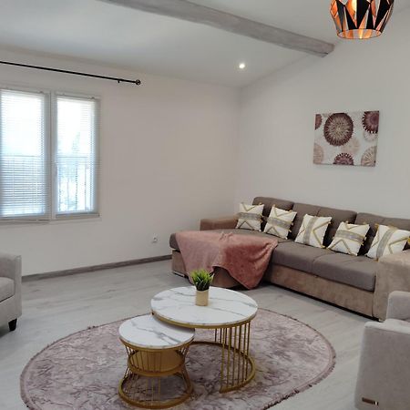 Maison Chez Marthe Le Muy Exteriör bild